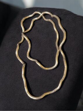 Gold Wavy Herringbone Necklace - Unbranded